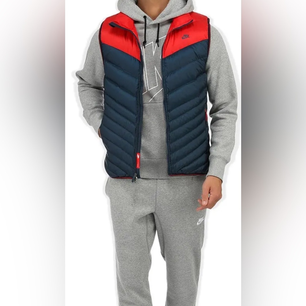 NIKE 700 fill down vest from UCONN